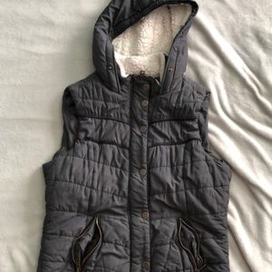 Used, aero, grey, puffer vest